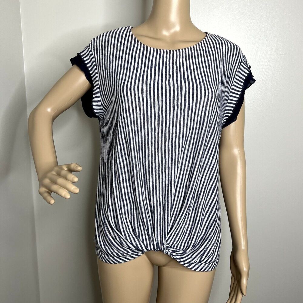 W5 Vertical Striped Short Sleeve Top